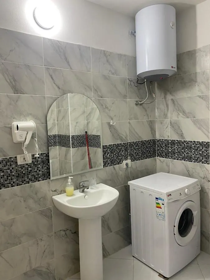 Siloria Apartments Vlorë 0*,